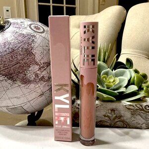 Kylie Jenner Matte Liquid Lipstick - 820 Another Day, Another Nude - NIB .10 oz